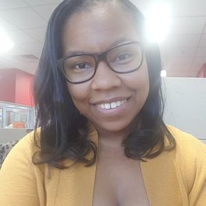 Meet your Posher, Monique